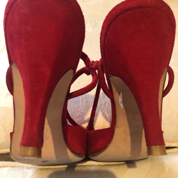 Donna Karan red suede sling backs - Picture 3 of 8